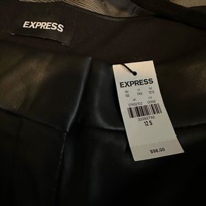 Super high waisted faux leather pleated ankle pant